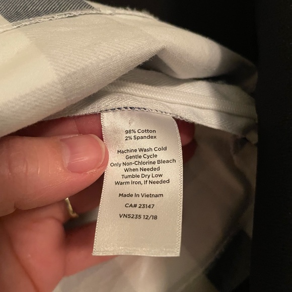 Talbots Sleeveless Top Blue/White Size 12P - Picture 4 of 5